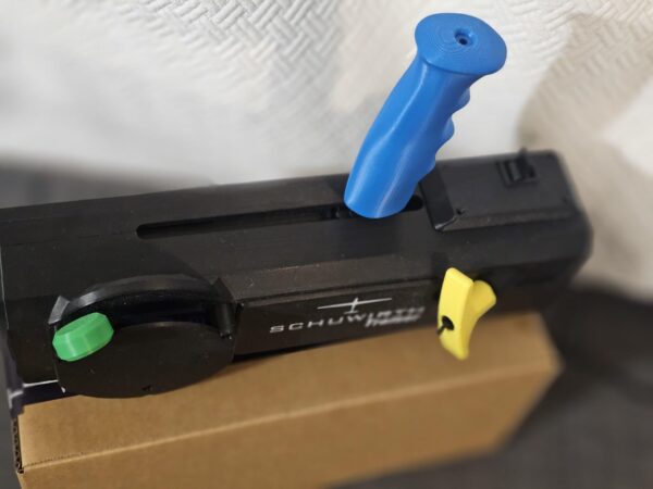 il_fullxfull.7645963177_rtwo.jpg Schuwirth Trainer Quadrant with blue handle and yellow lever detail