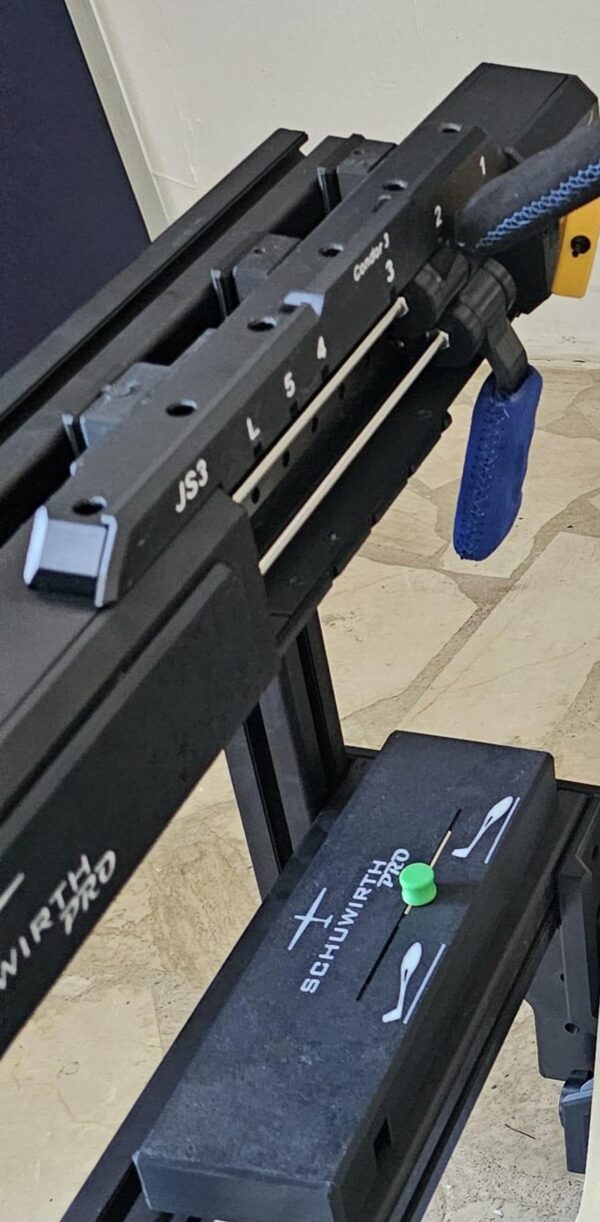 Schuwirth PRO quadrant with green button and blue handle